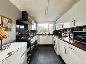Kitchen- click for photo gallery